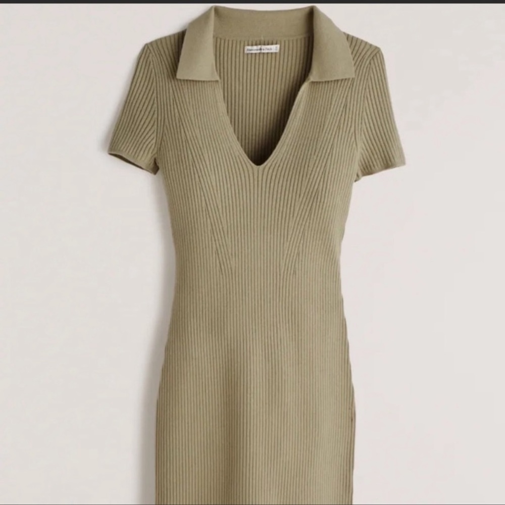 Abercrombie size small knit, collared green dress